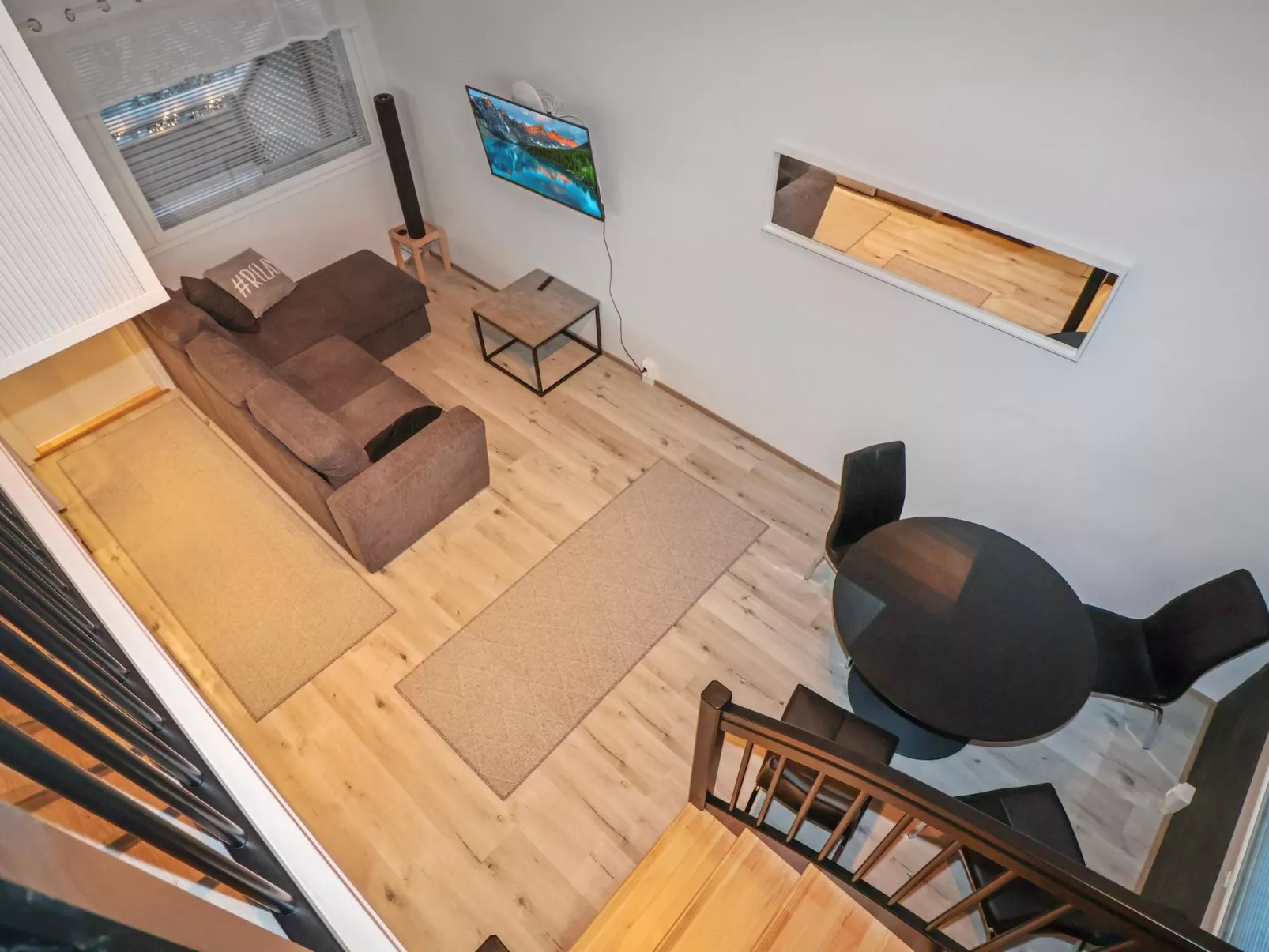 Hossanmukka 8 b 2-Dedans