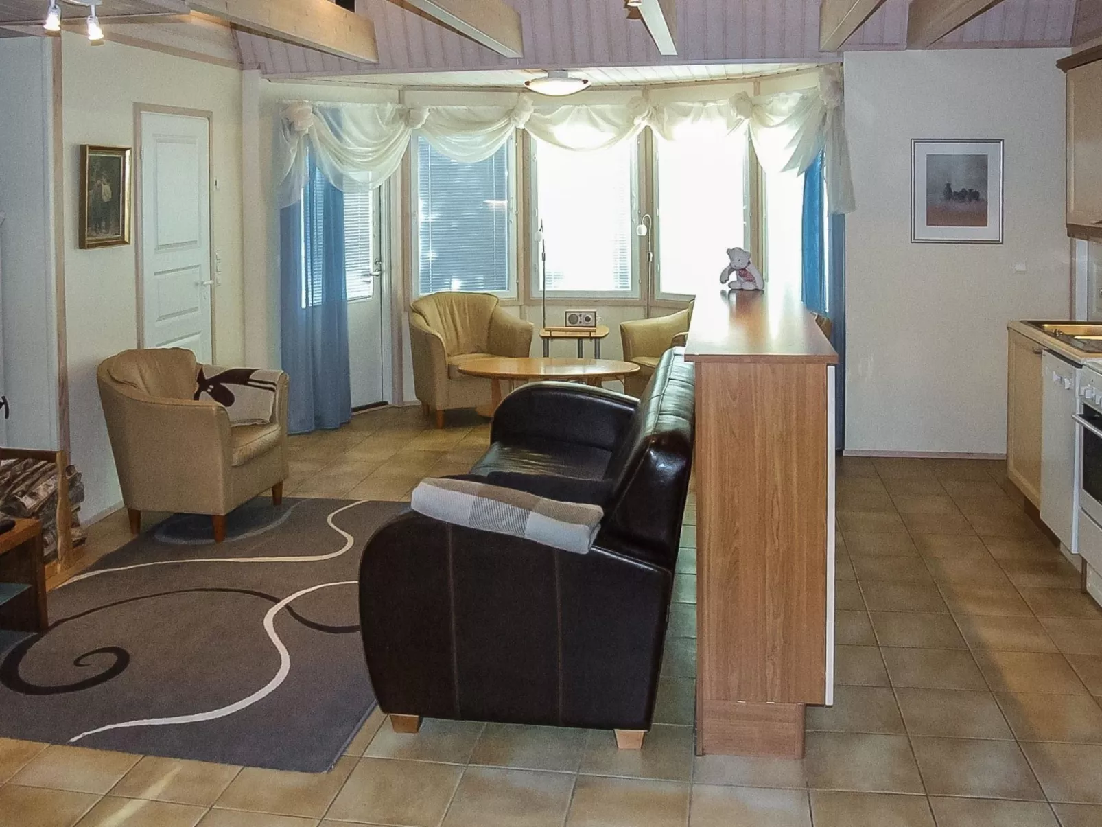 Hankipolku 4c-Inside