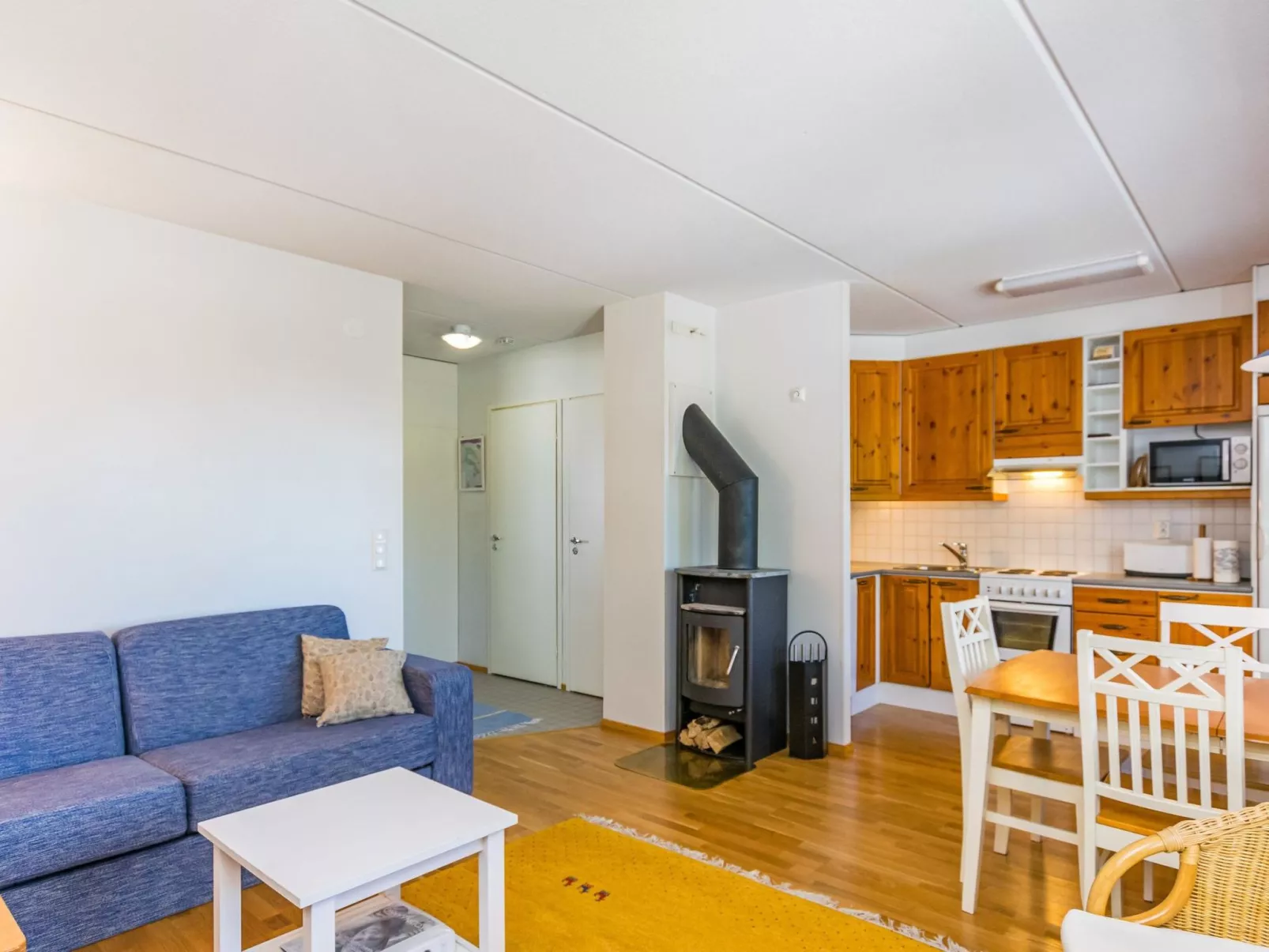 Karhunvartijan linna c18-Inside