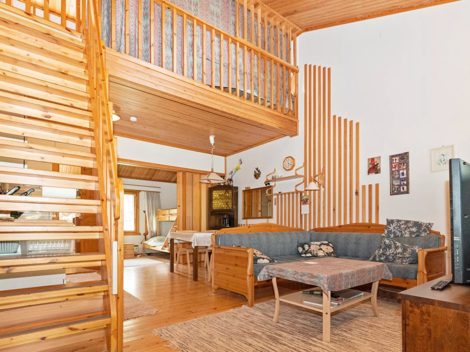 Lomakivakka b6-Dedans