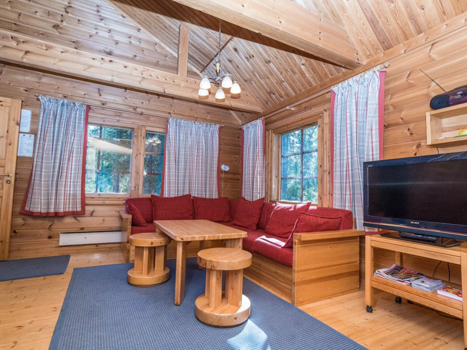 Uolevintie 39a-Dedans