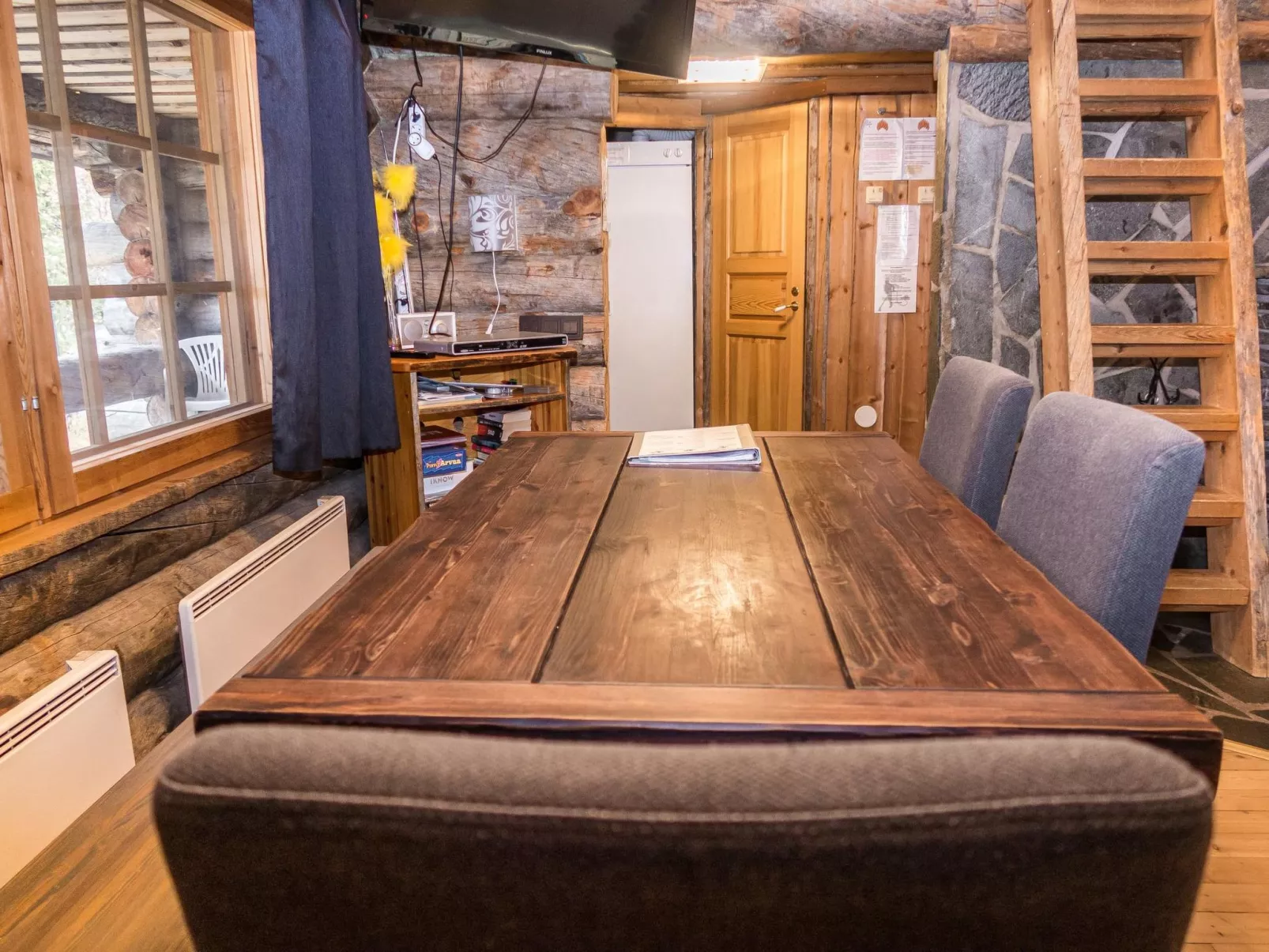 Seitsemän savua 6-Dedans