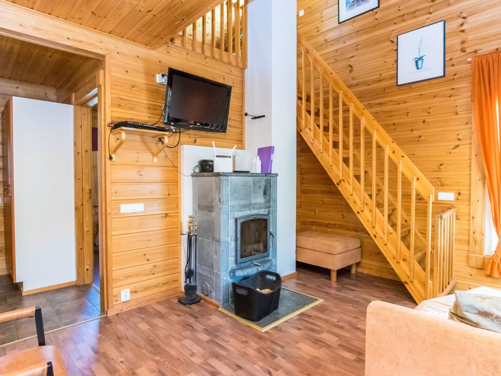 Klz 2. smaragdi-Inside