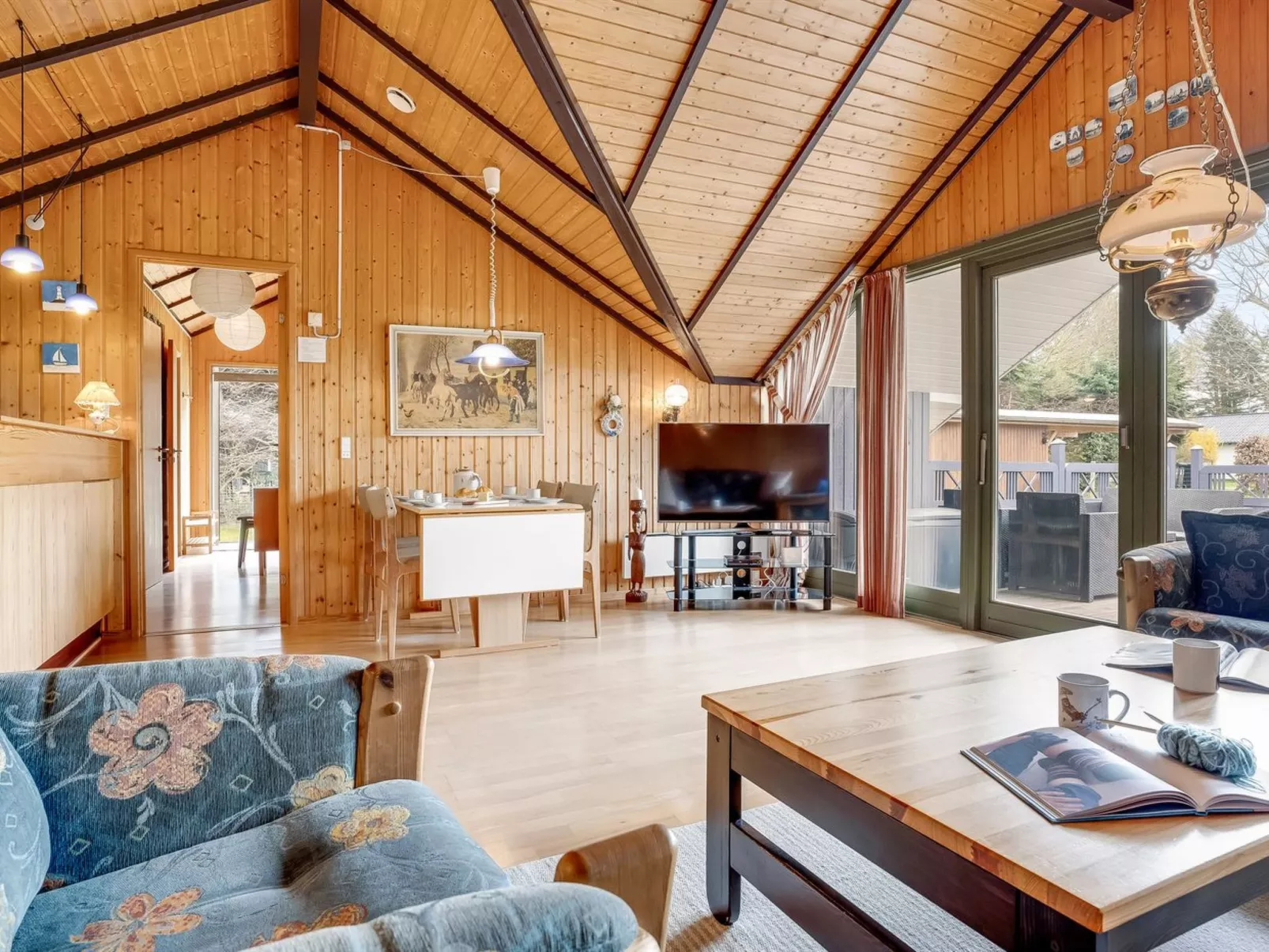 "Ovine" - 900m from the sea-Dedans