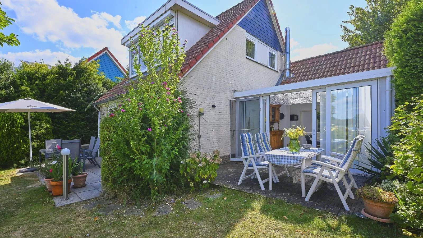 Aan de oever-Terrasse / balcon