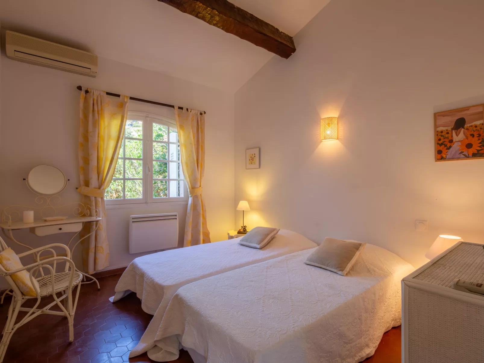 El Cantarello-Dedans