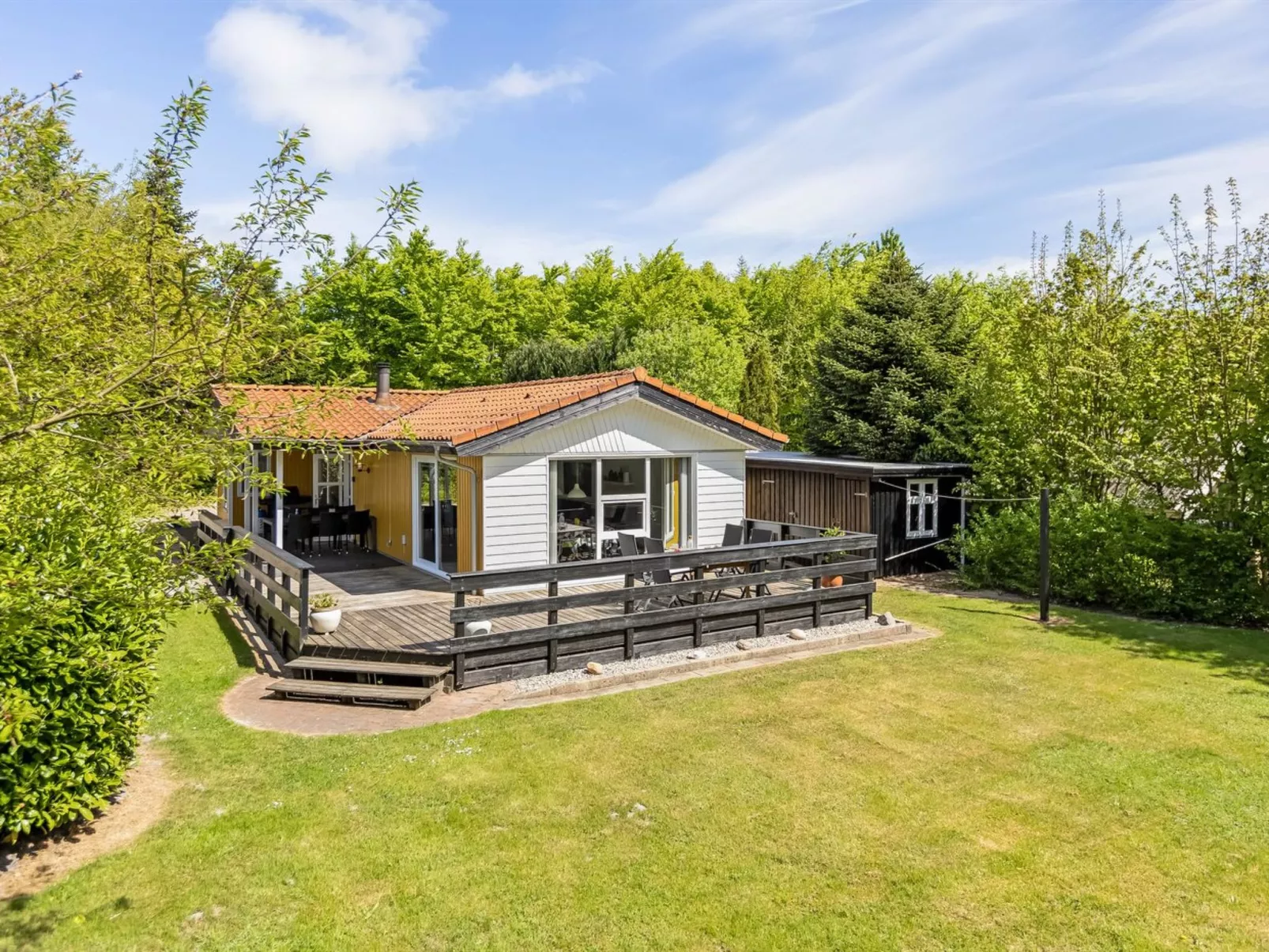 "Frethi" - 30km from the sea-Draußen