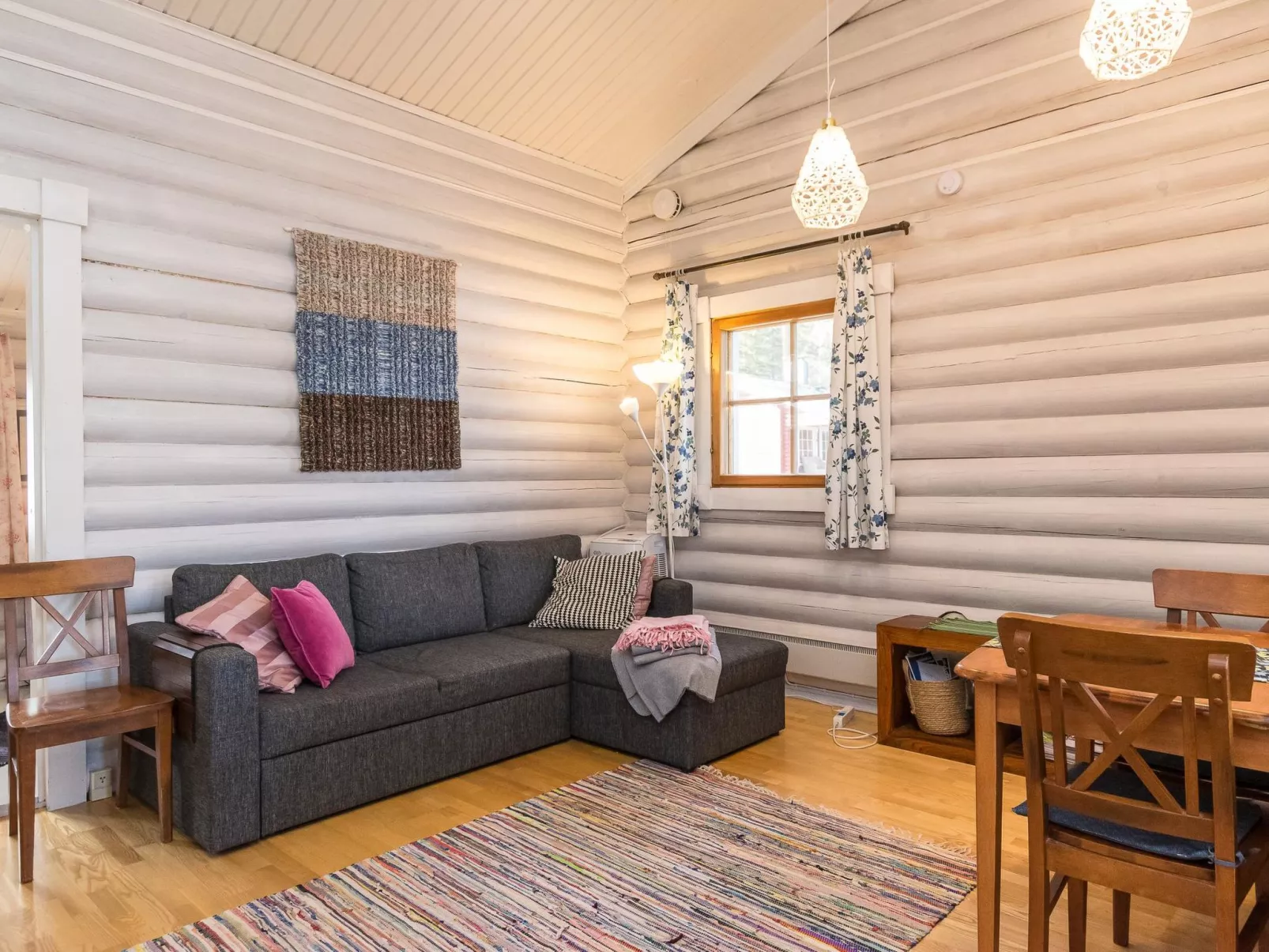 Pankkotupa 7 b-Dedans