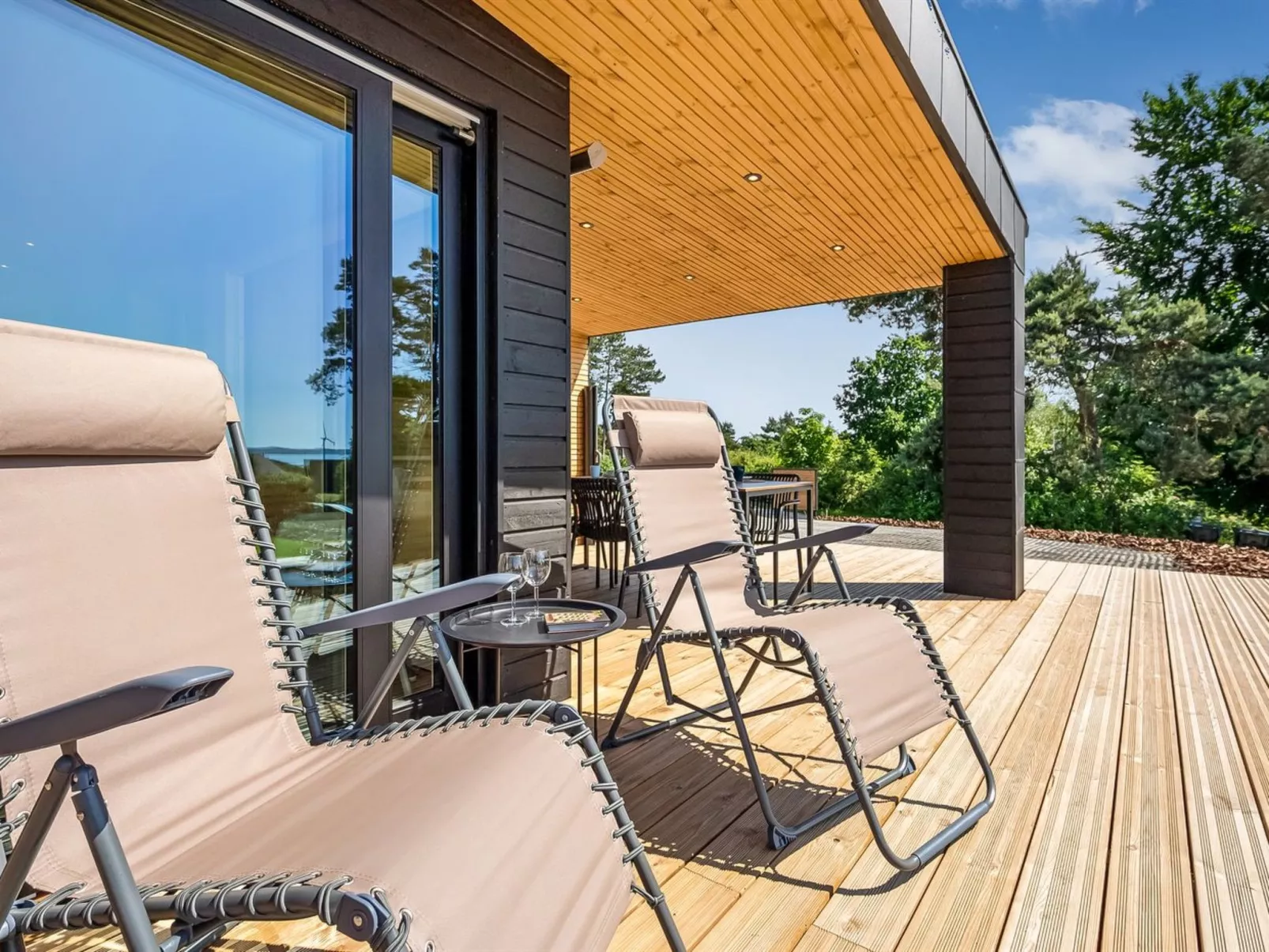 "Arjuna" - 750m from the sea-Outside