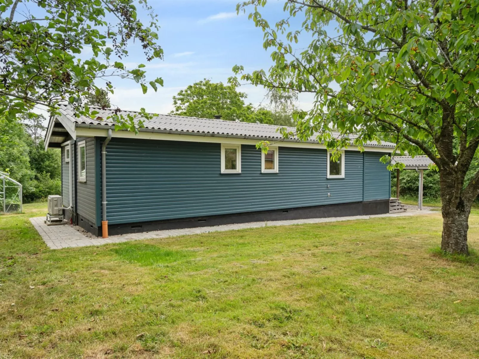 "Esme" - 225m to the fjord-Outside