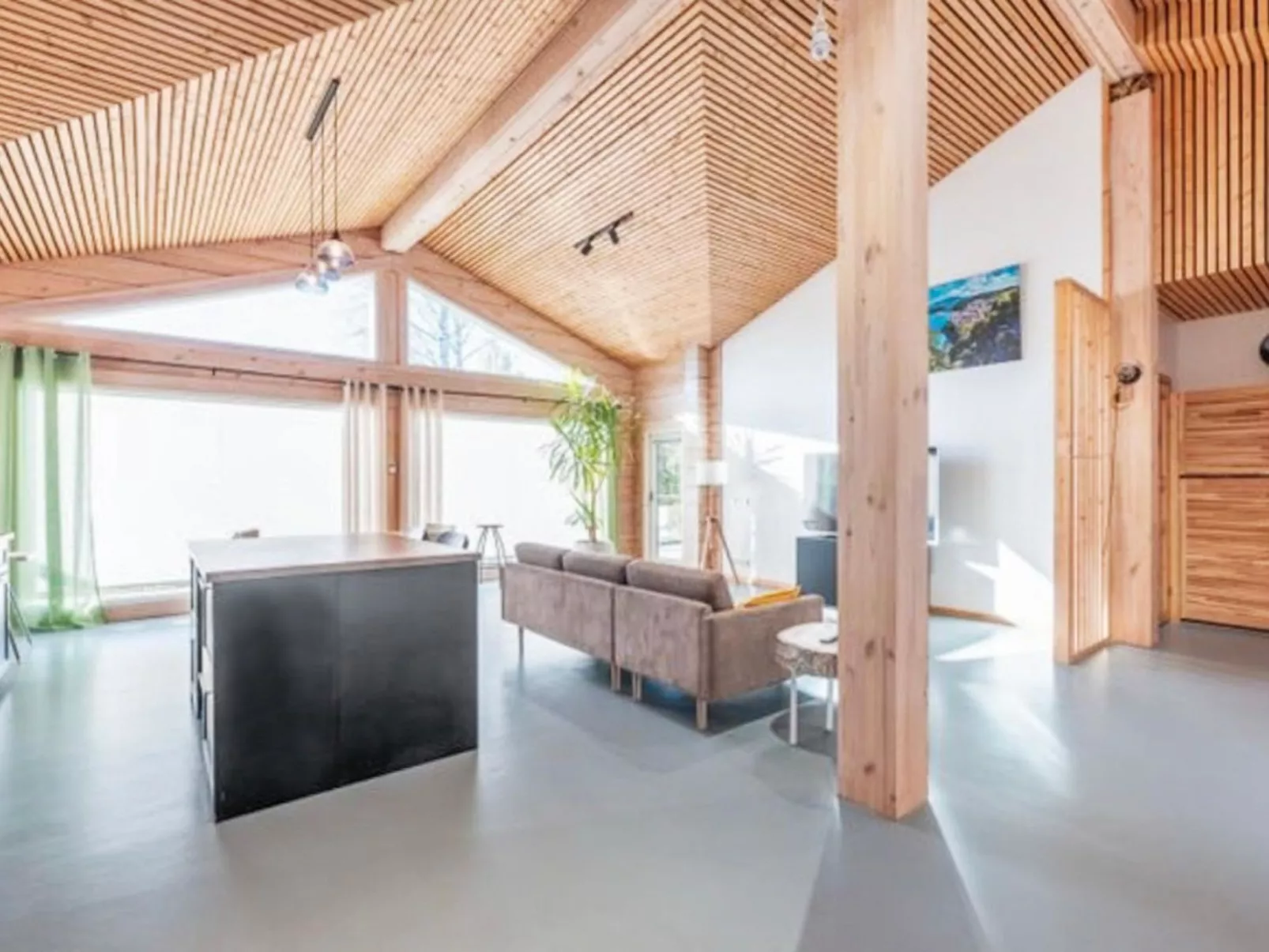 Teijon vierastalo-Inside