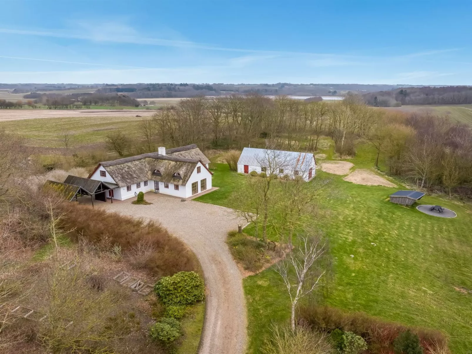 "Åsta" - 400m to the fjord-Outside