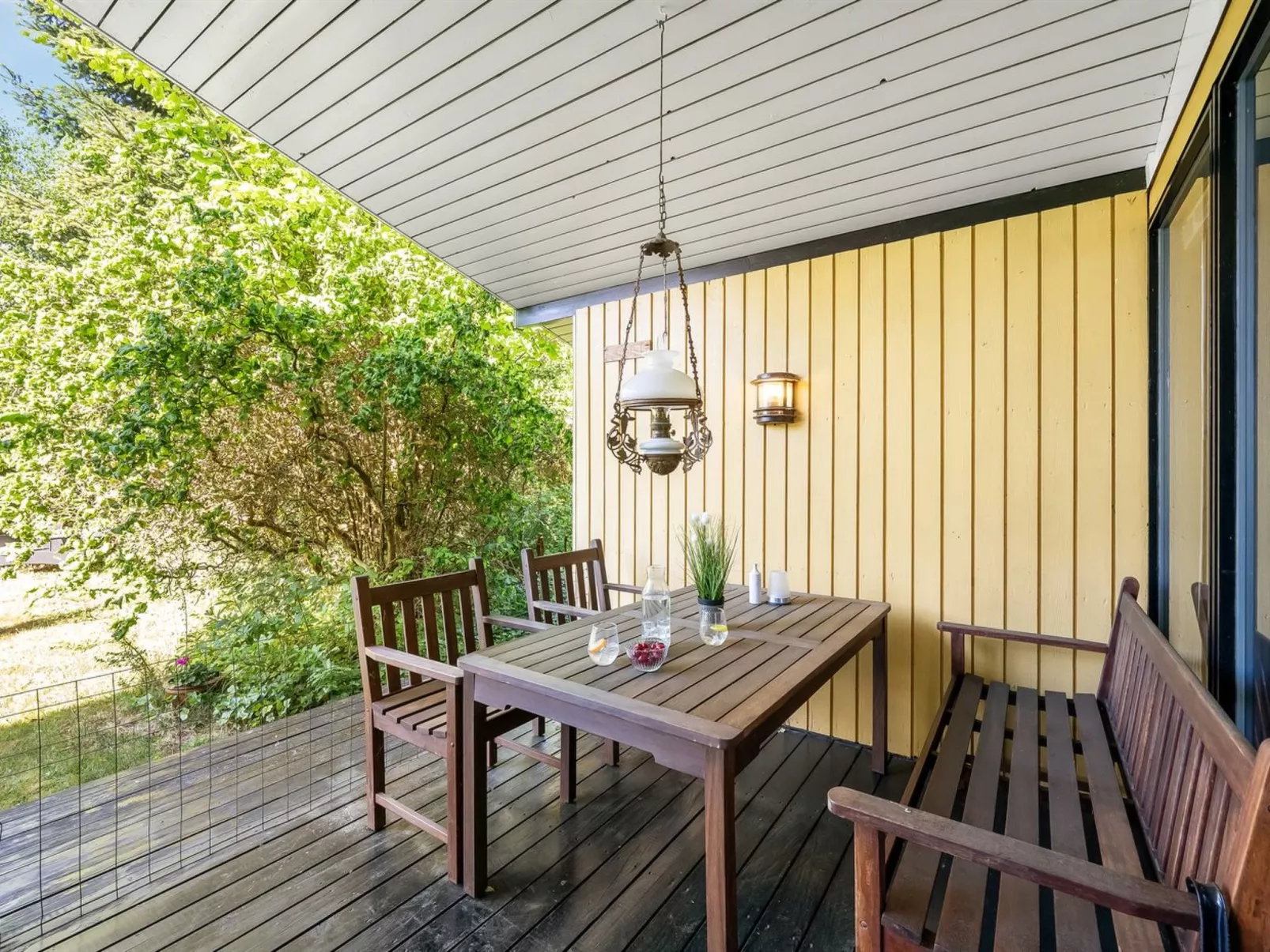 "Tenaya" - 200m to the fjord-Outside