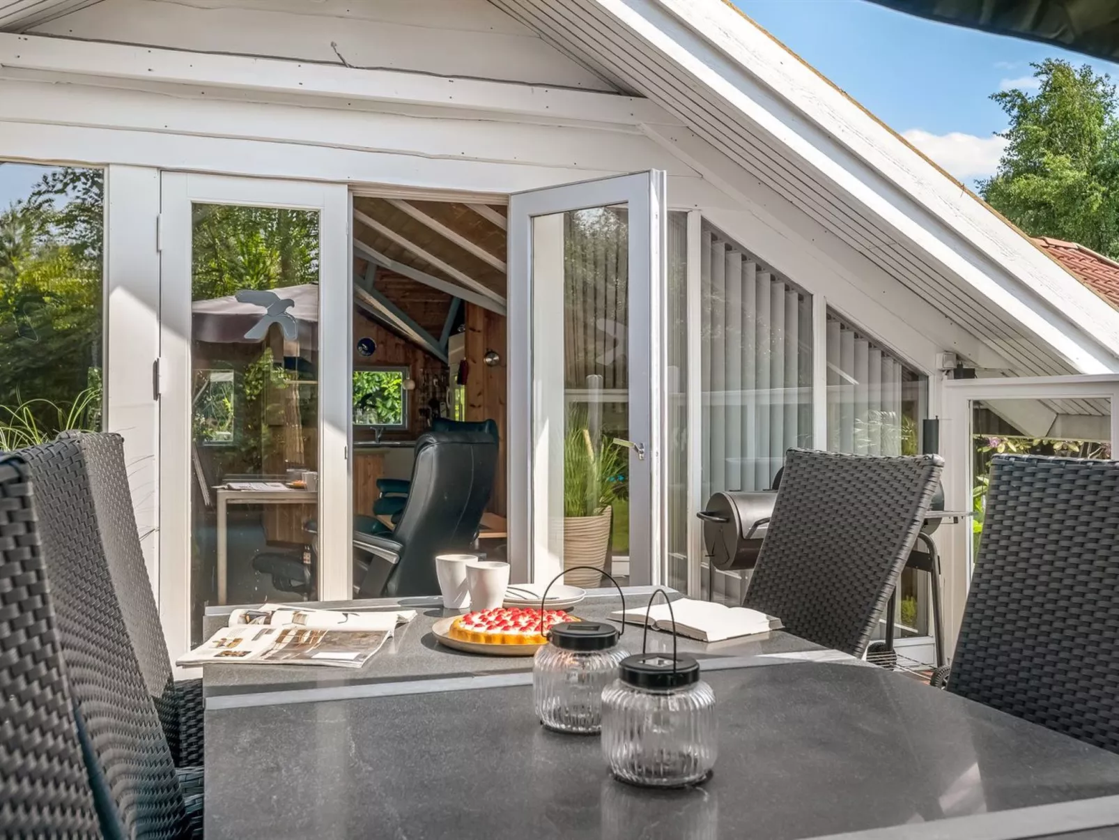 "Rusalina" - 400m from the sea-Outside