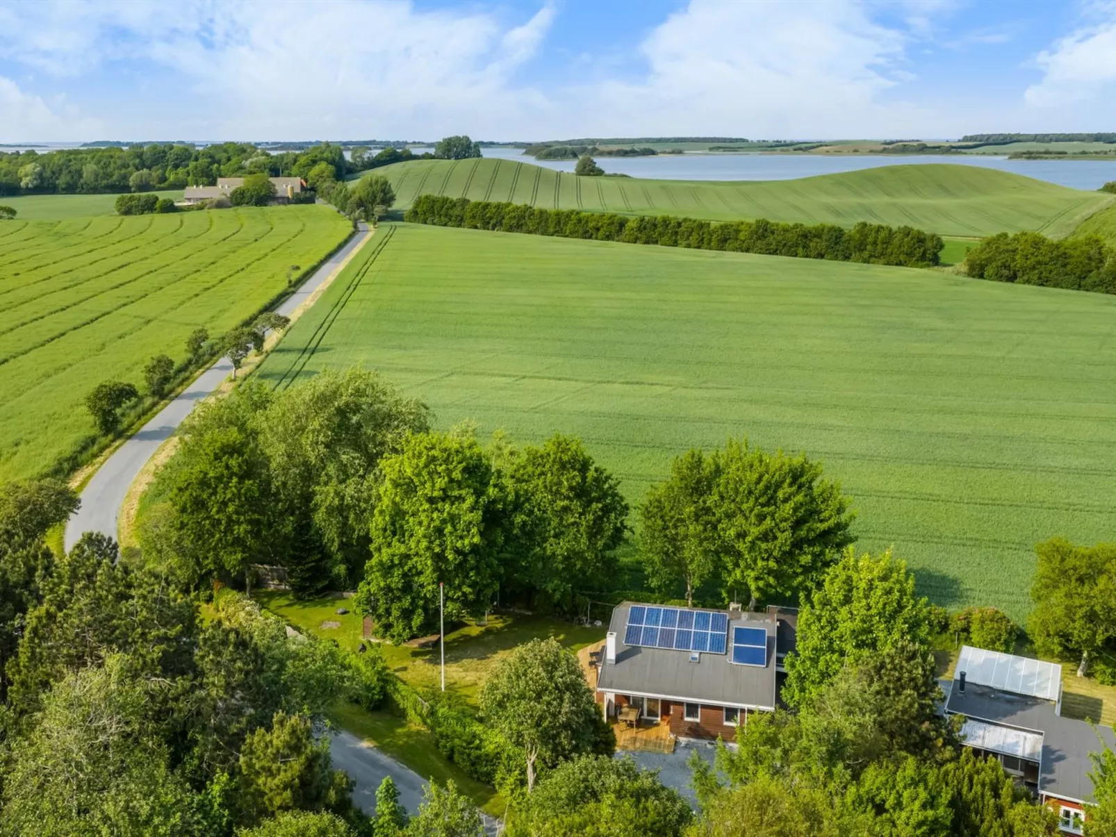 "Swipdagh" - 150m from the sea-Outside