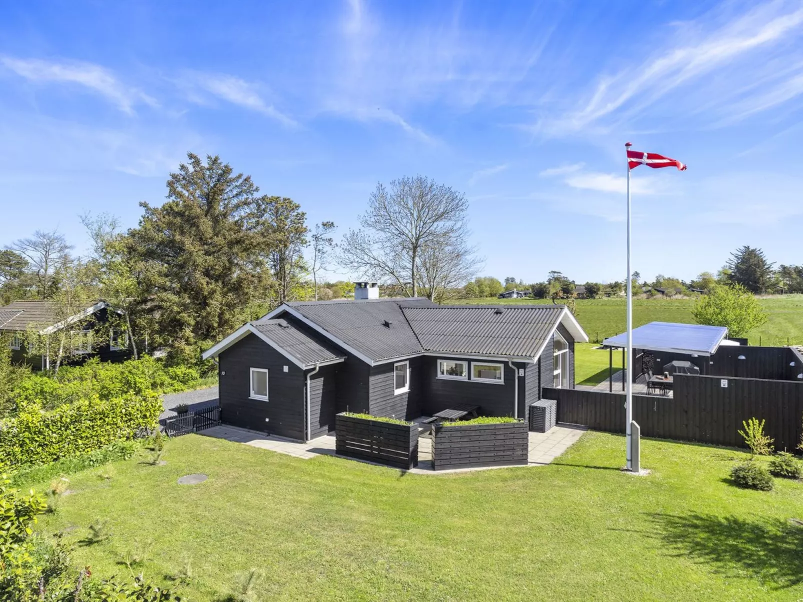 "Herwarth" - 400m from the sea