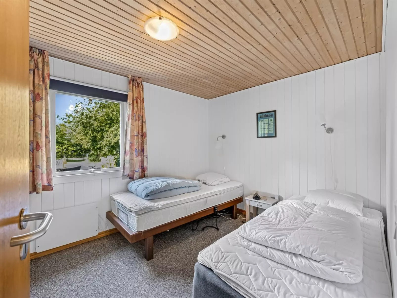 "Eine" -  from the sea-Inside