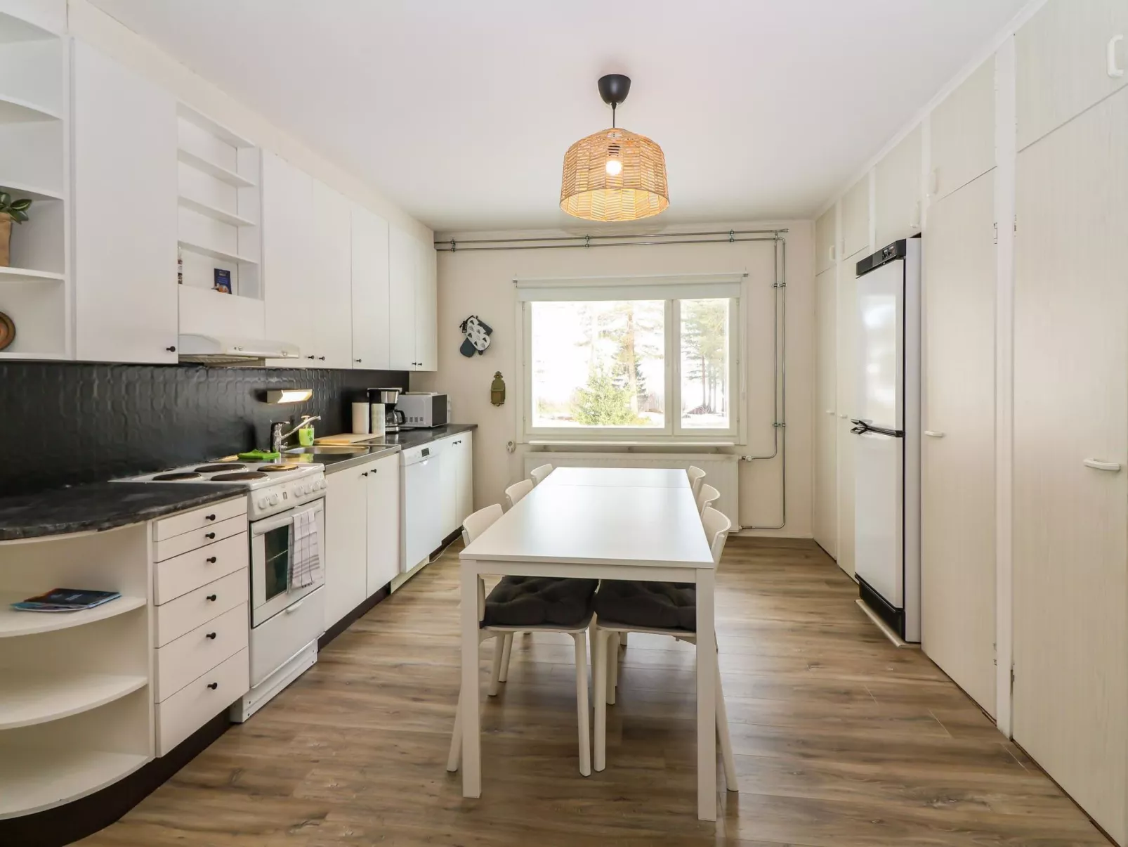 Kalamiehenkatu 6-Drinnen