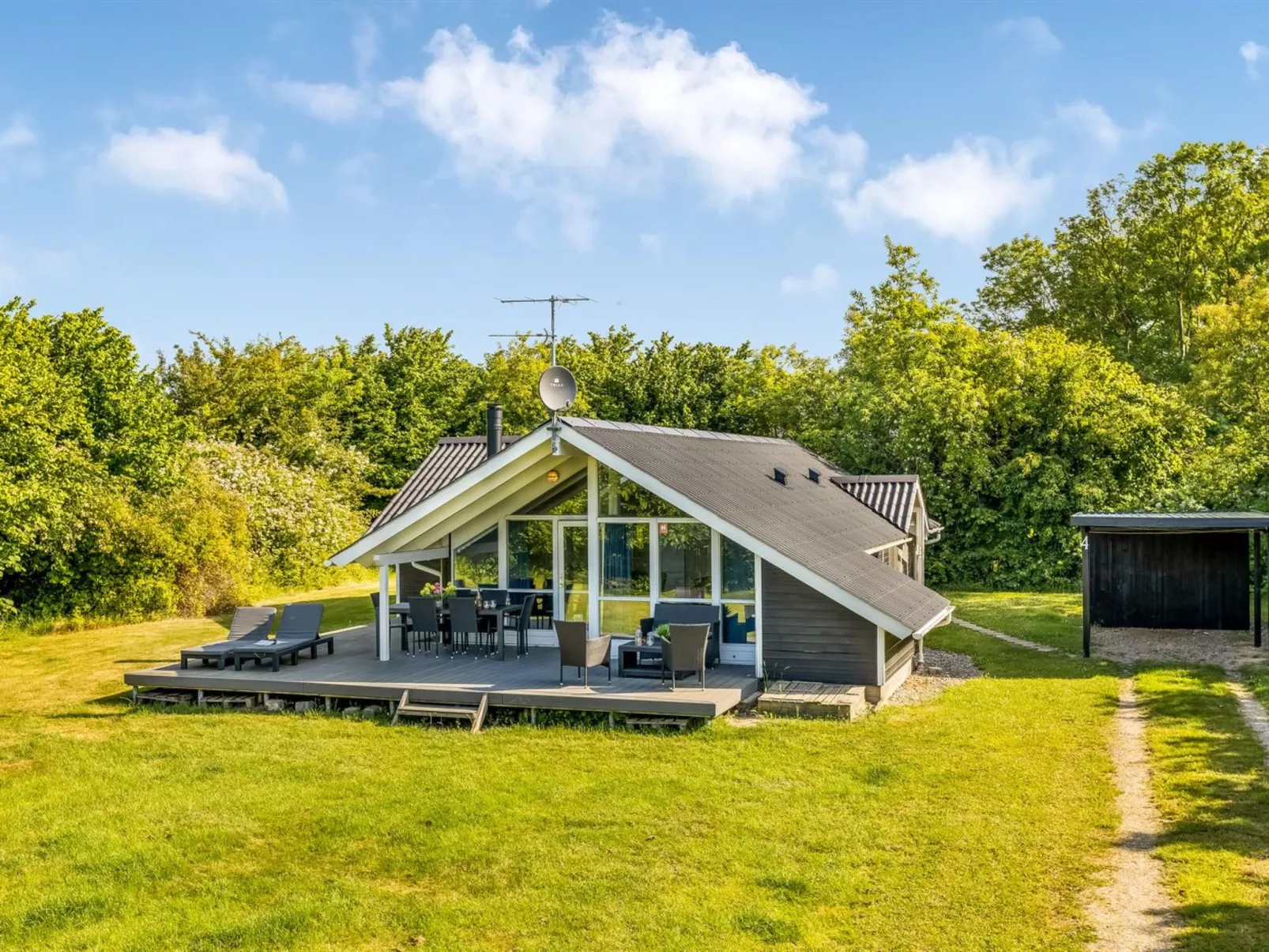 "Kai" - 400m from the sea-Draußen