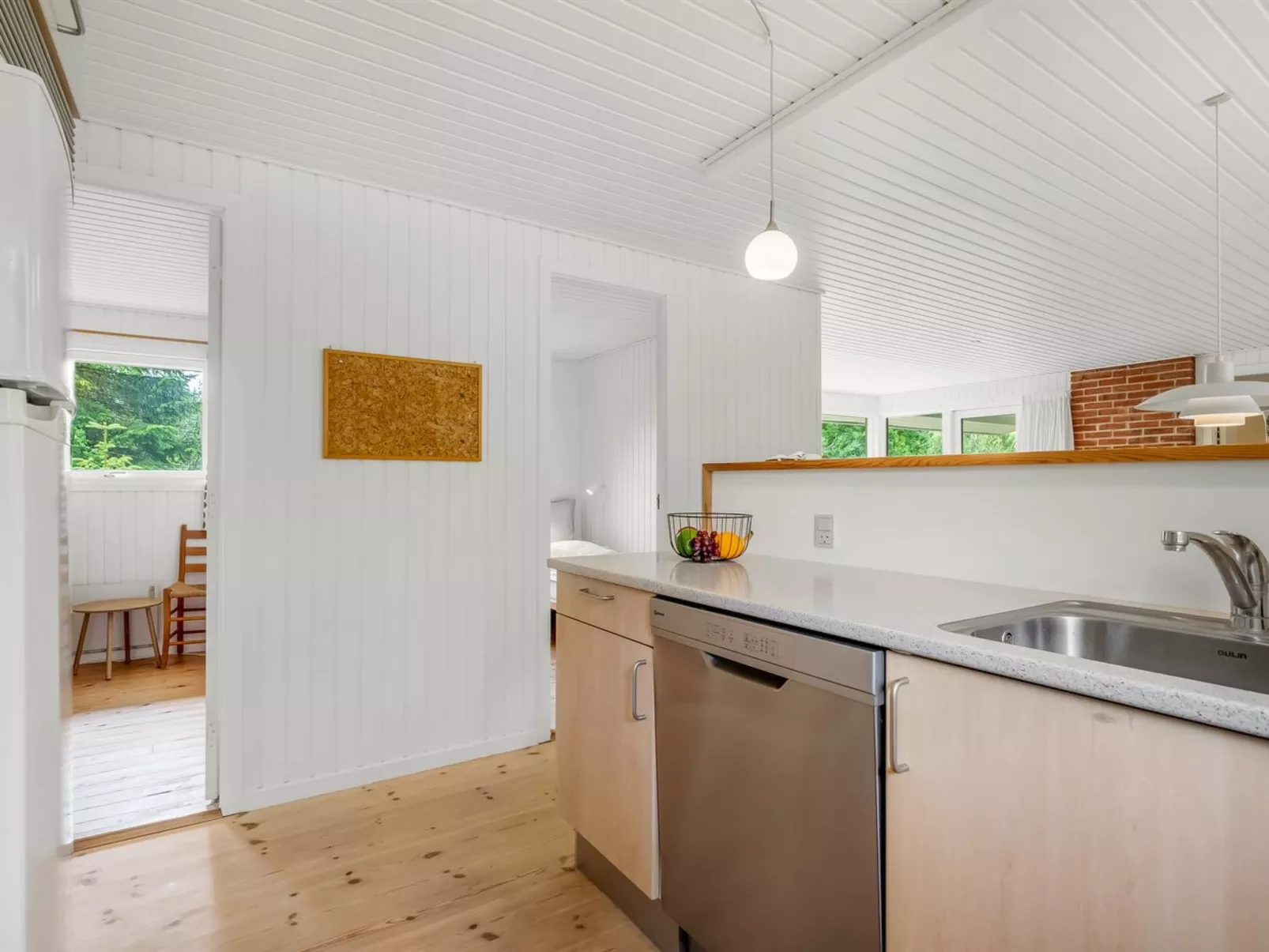 "Ivar" -  from the sea-Drinnen