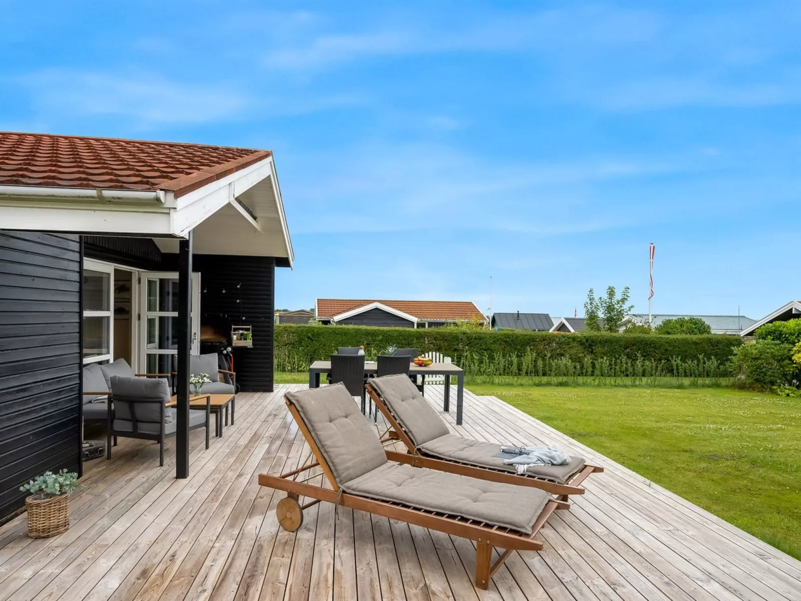 "Dragan" - 50m from the sea-Draußen