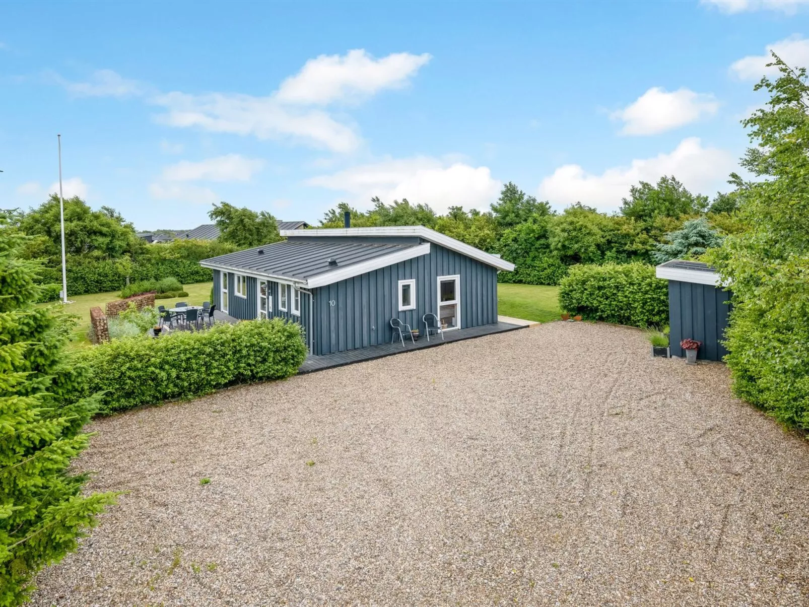 "Anelise" - 800m to the fjord