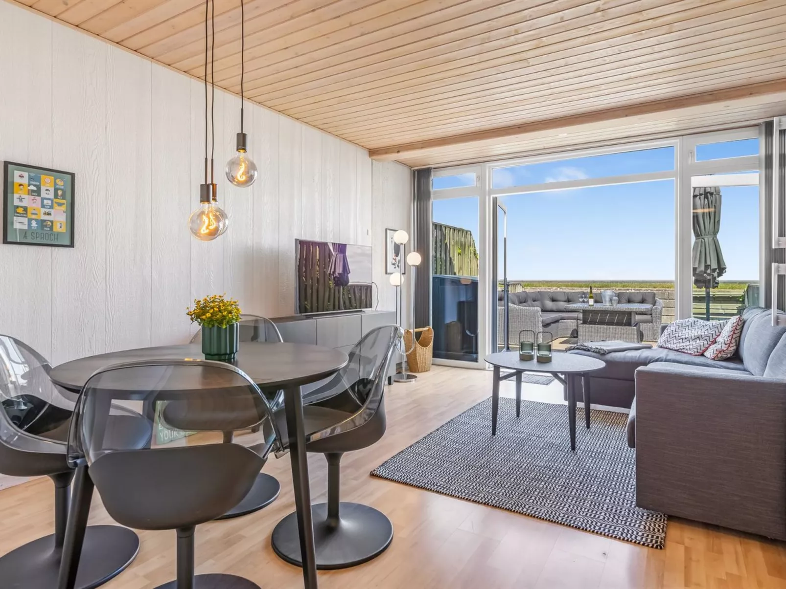 "Kjera" - 2.4km from the sea-Inside