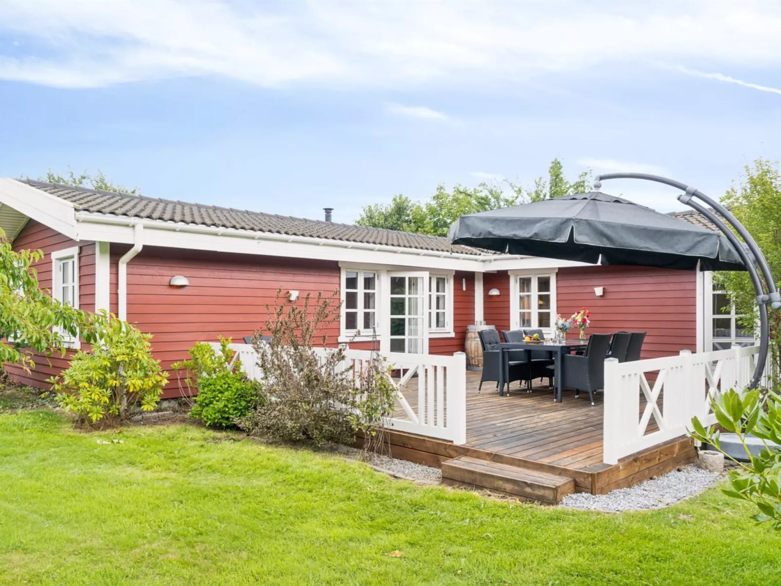 "Sixten" - 400m to the fjord-Outside