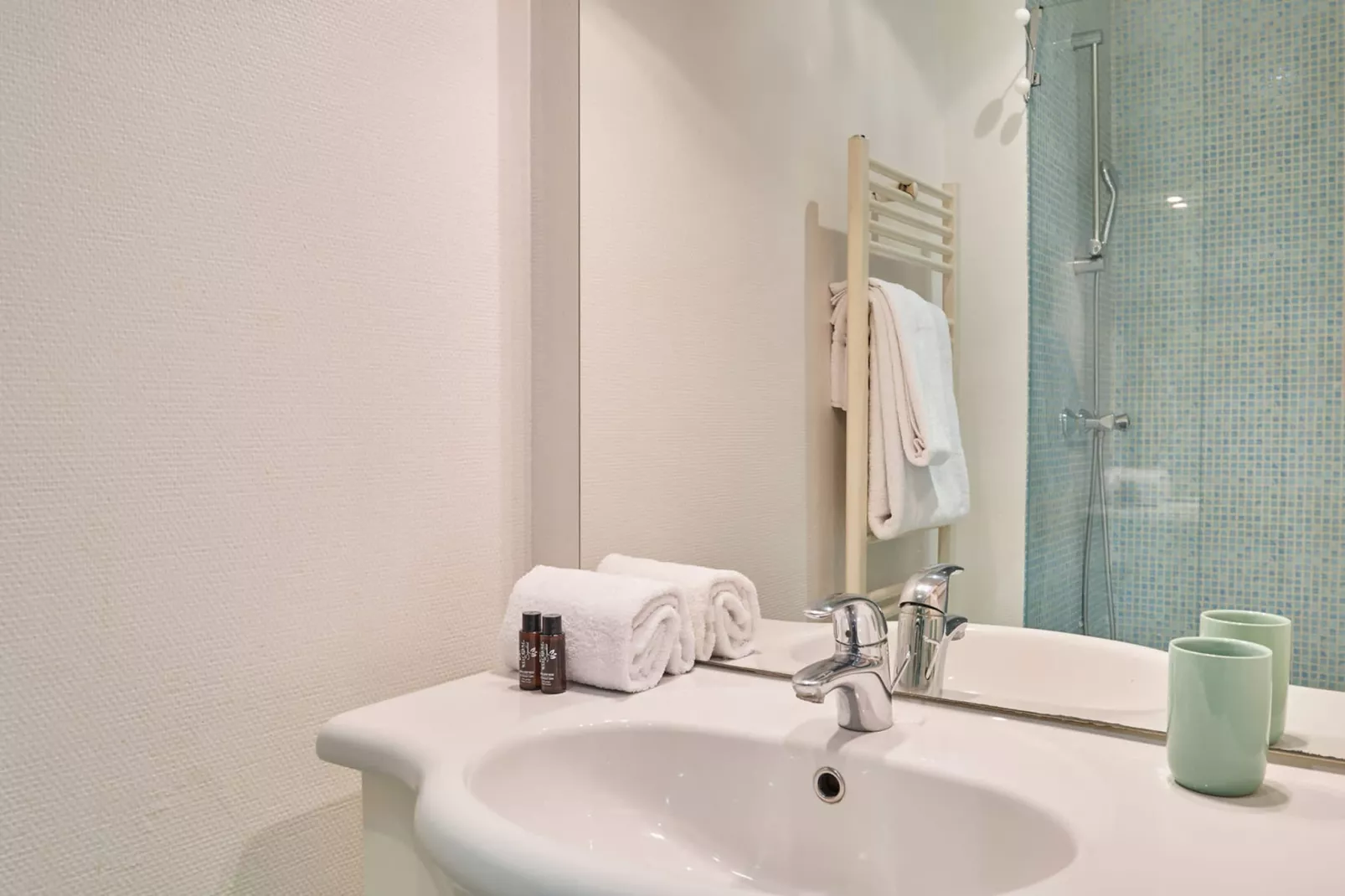 CUSTINE NEW-Untagged