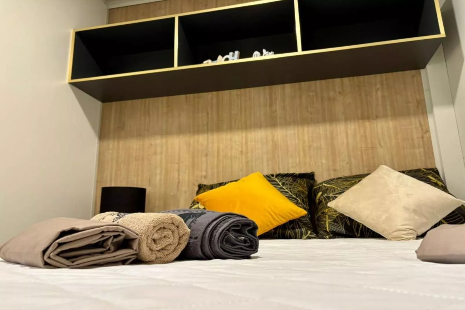 TJ Escape - Mobile Home - Mobile Home With Hot Tub And Terrace