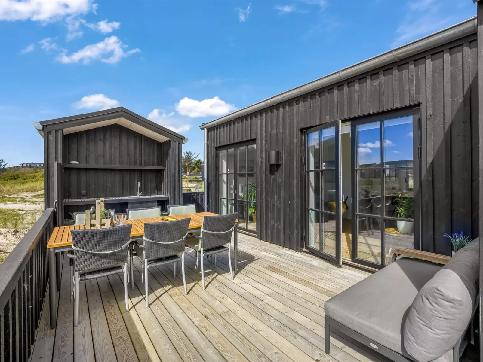 "Tjure" - 500m from the sea-Draußen