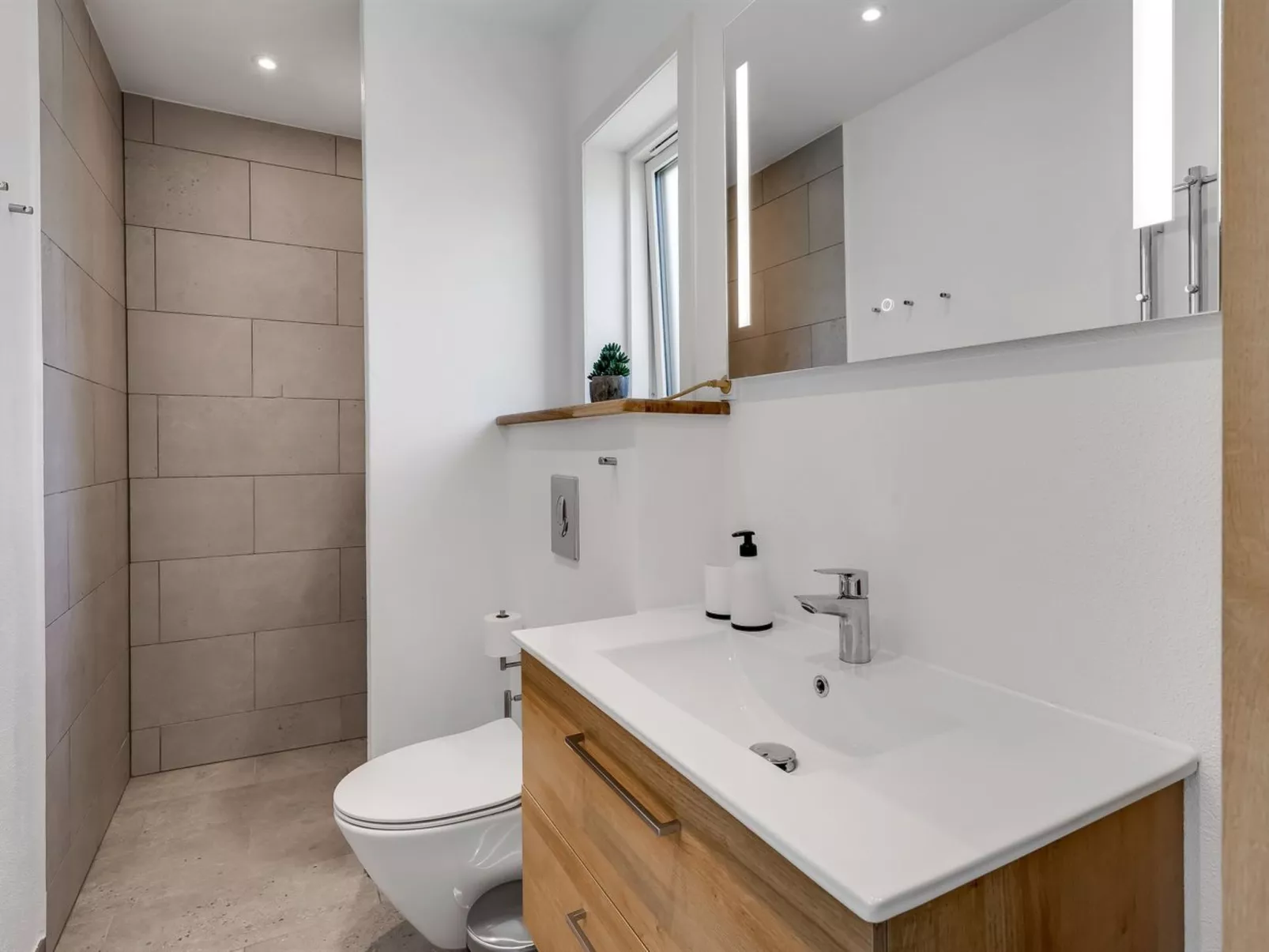 "Wolter" - 1.7km from the sea