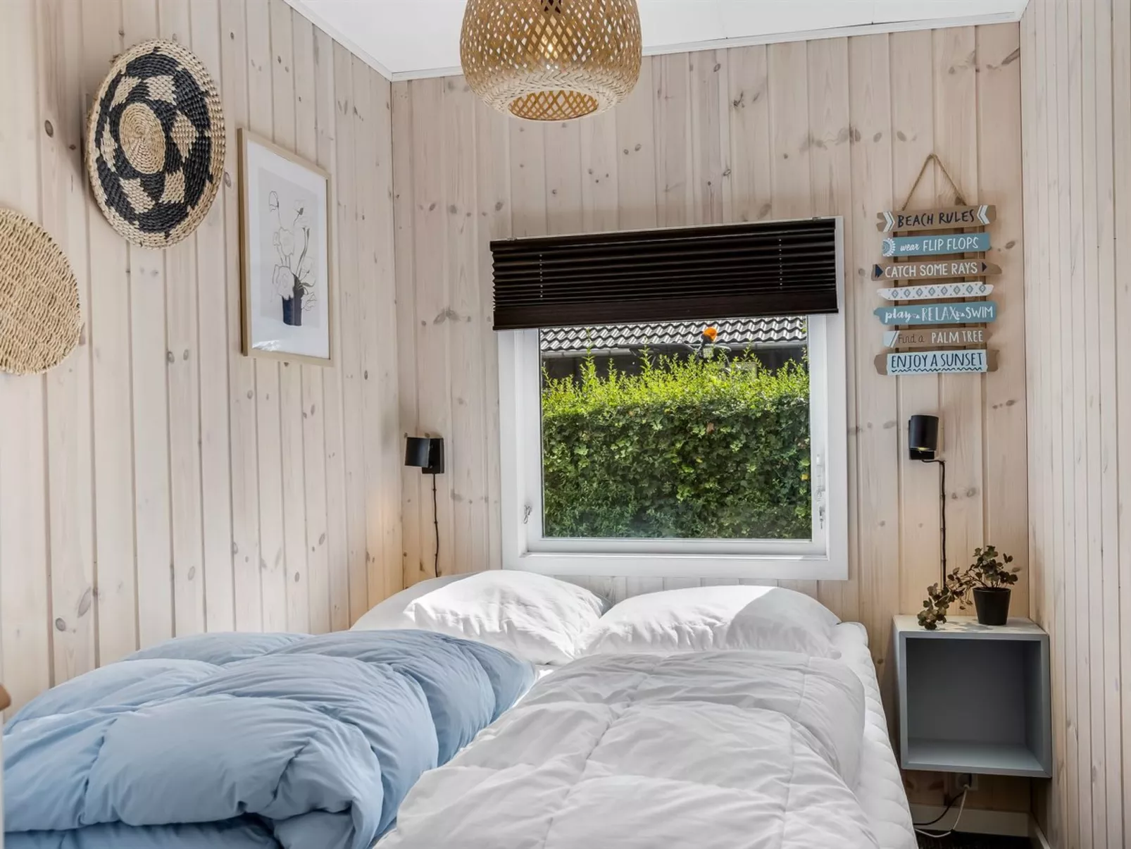 "Adia" - 500m from the sea-Drinnen