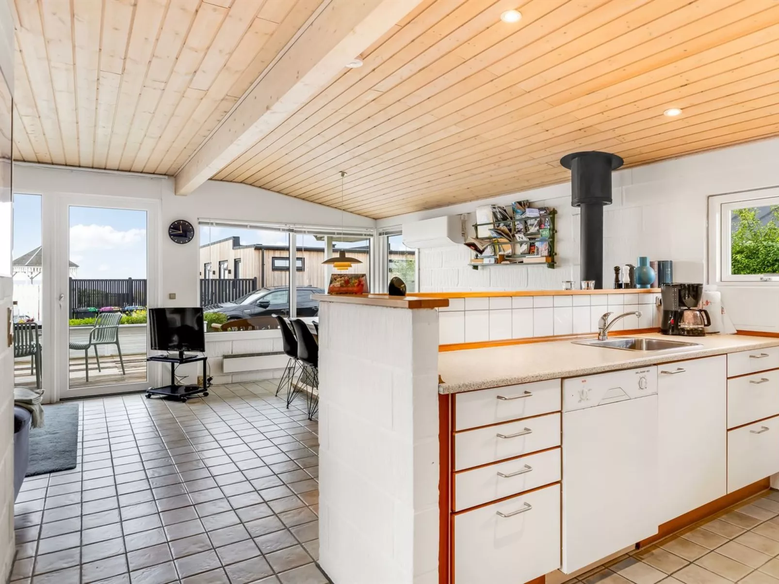 "Gudmund" - 50m from the sea-Inside