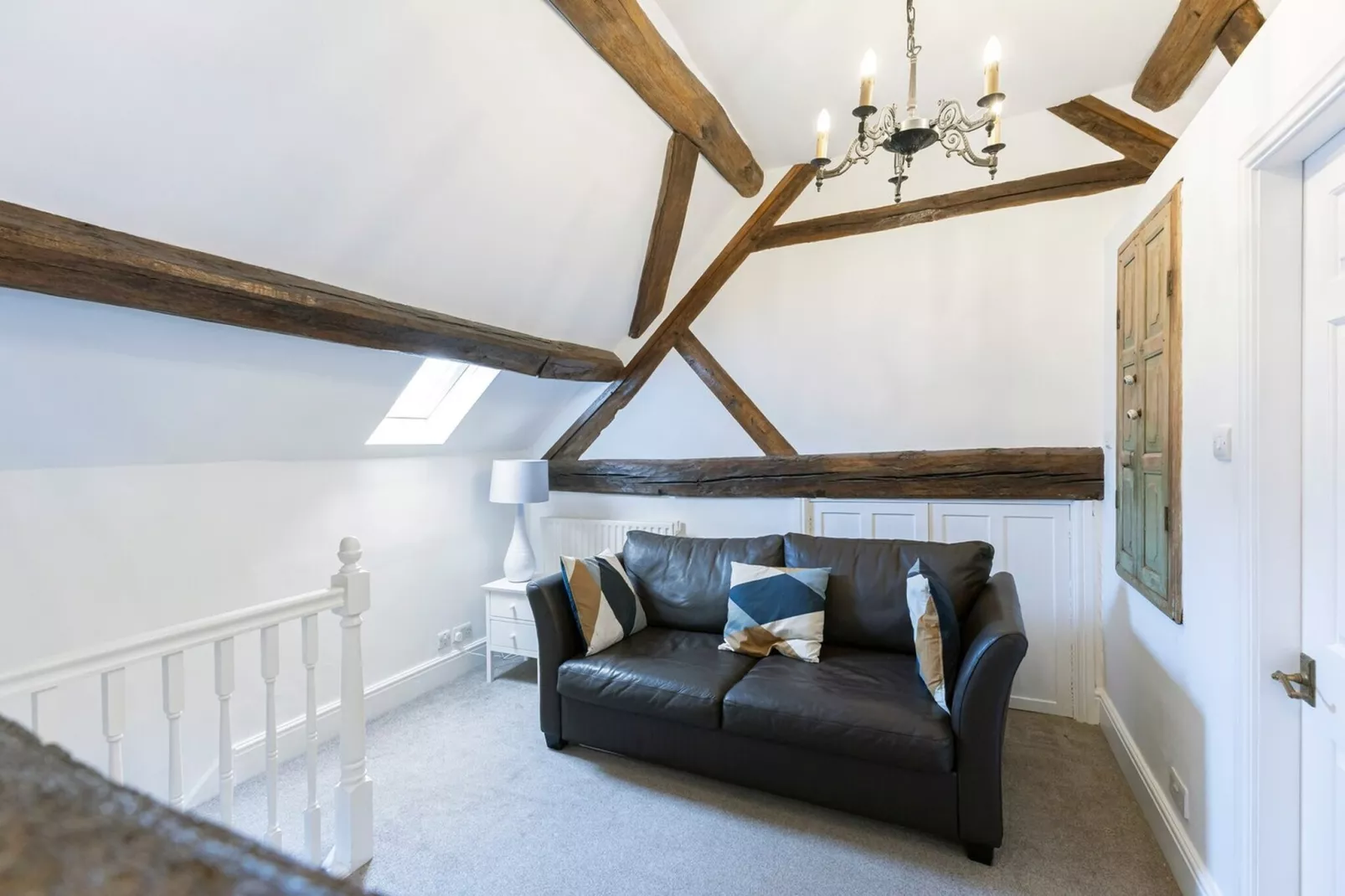 EN_DBY009_Standard Single Room - Shared-Chambre