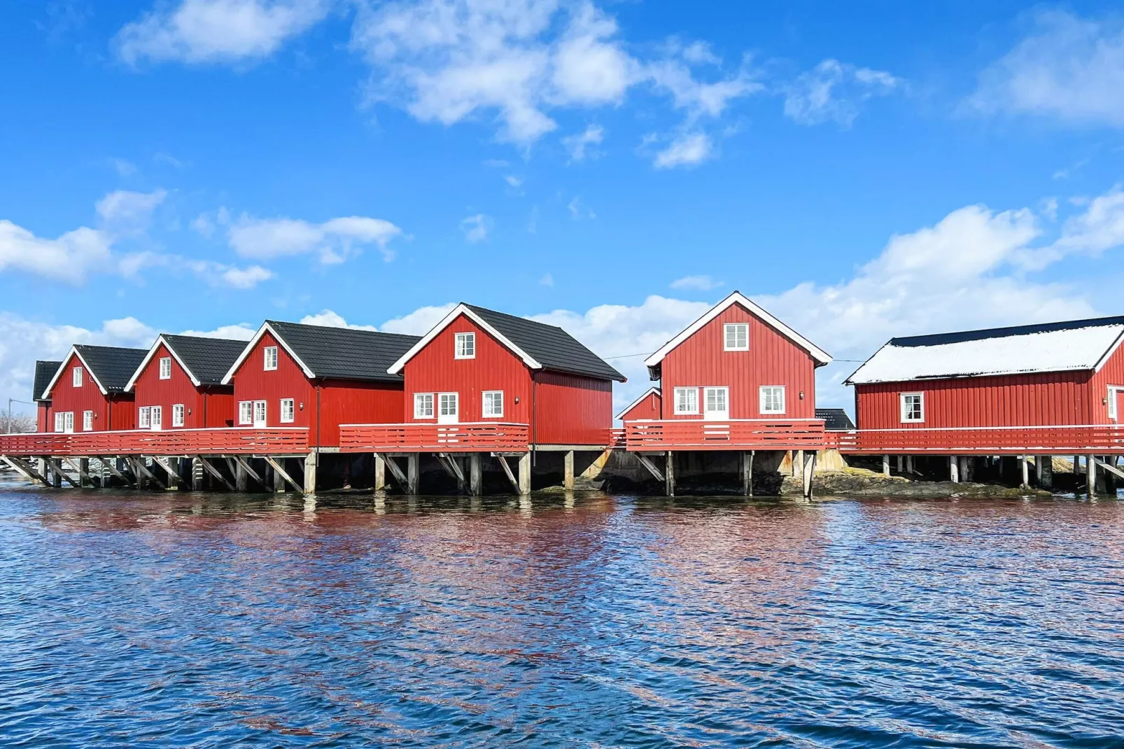 Retraite en bord de mer avec bateaux et pêche-Extérieur