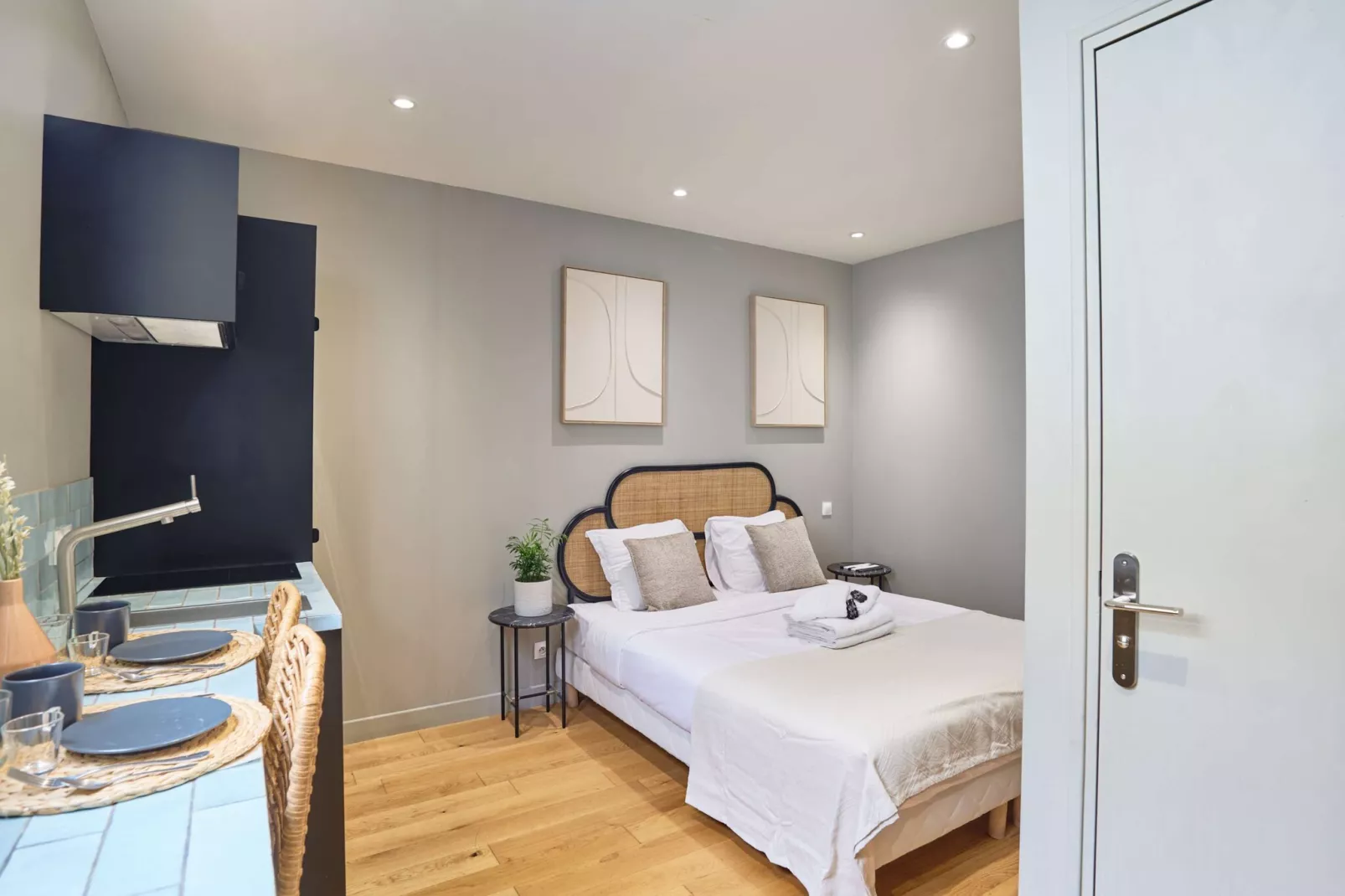 CAIRE 4 NEW-Untagged