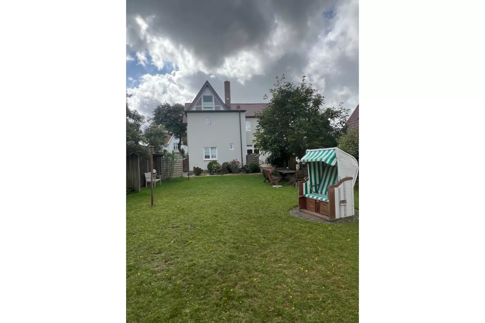 Ferienhaus Hilligenlei-Gardens in summer