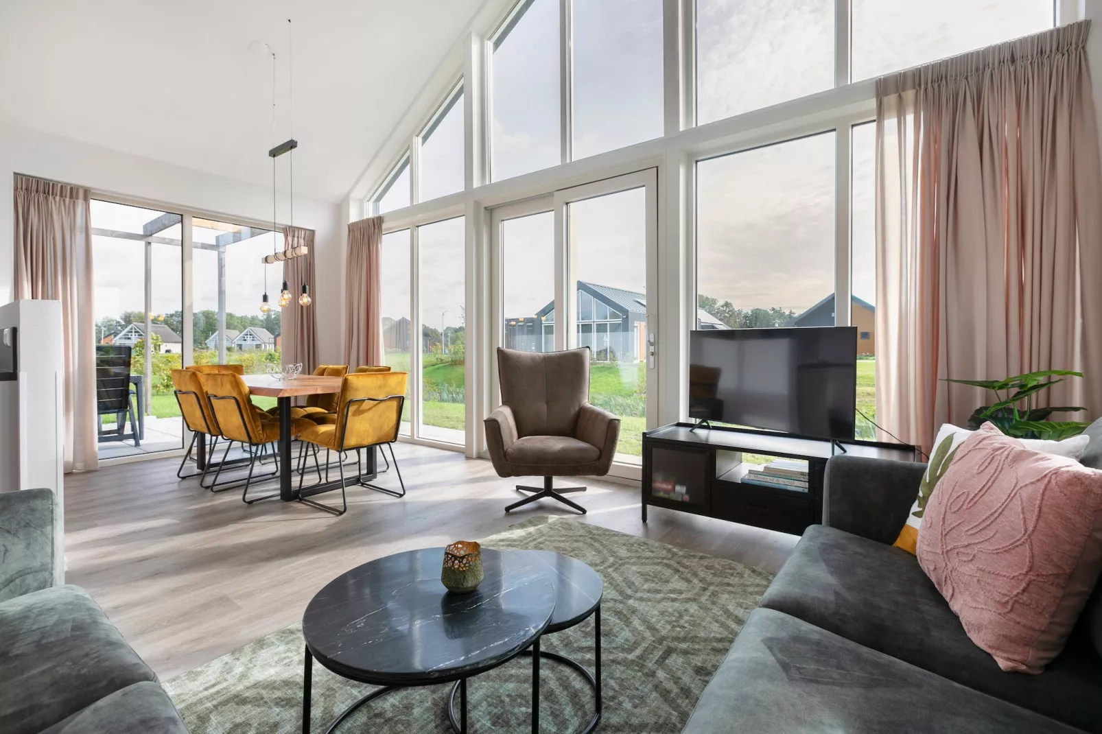 Villapark Akenveen 5-Living room