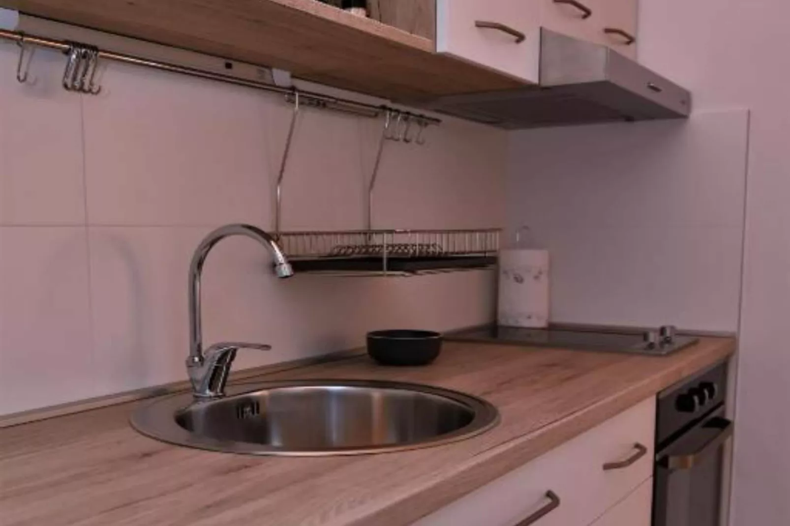 One Bedroom Apartment with Terrace and Garden View-Cuisine