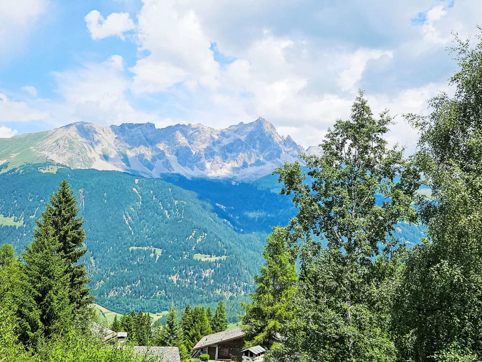 Rodas Soura 5-Draußen