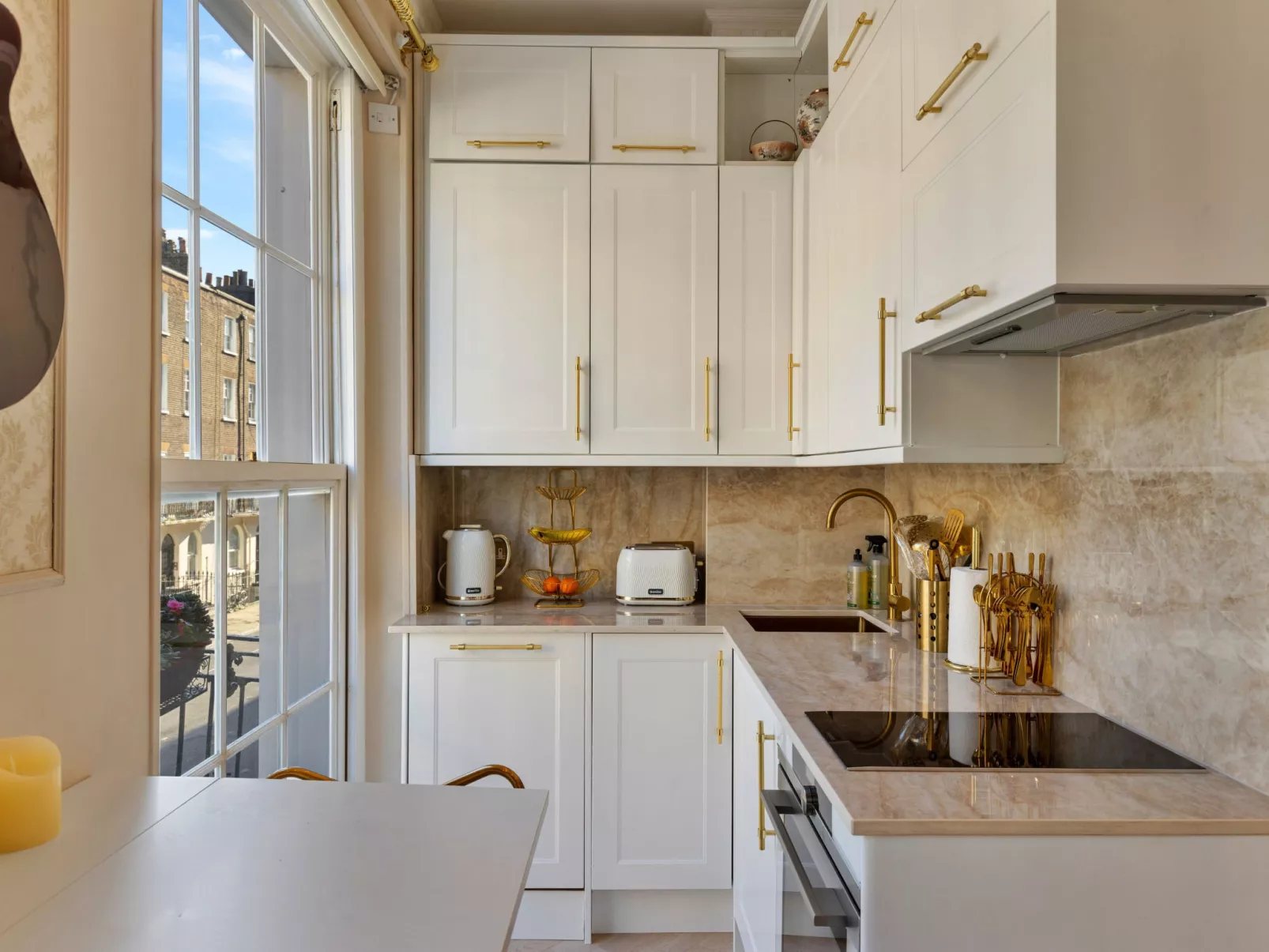 The Marylebone Marilyn-Inside