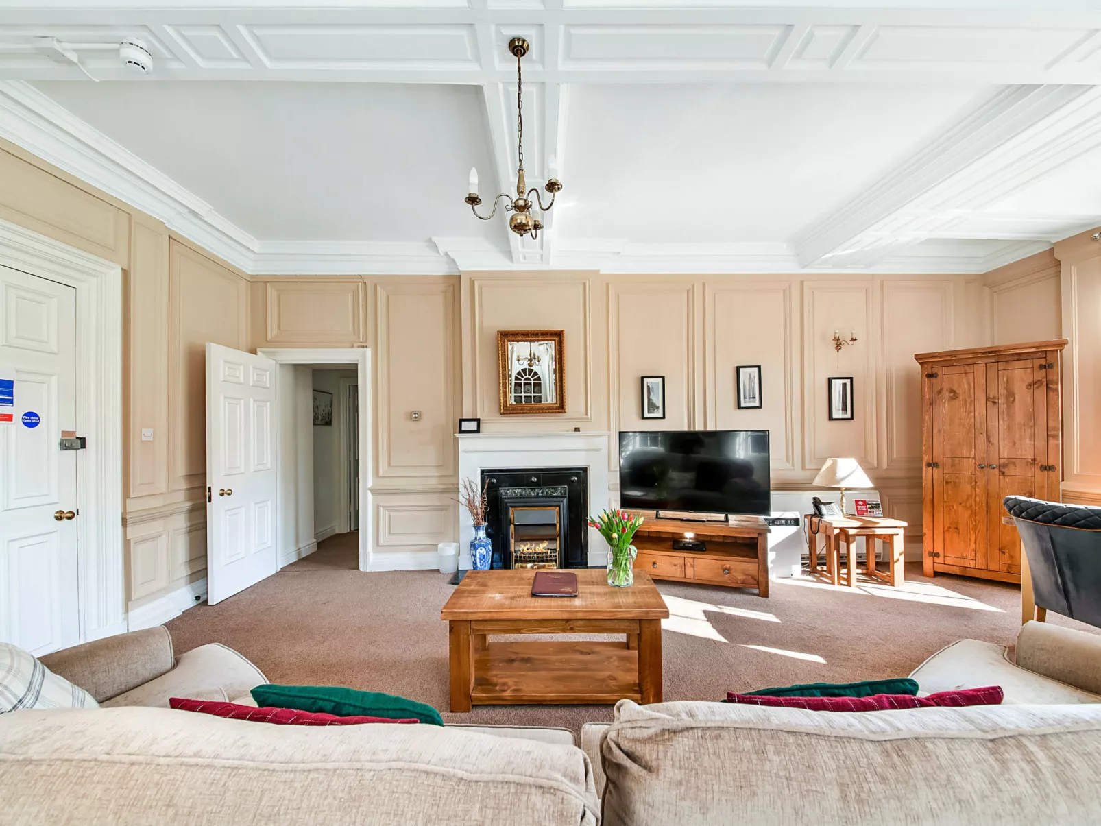 Mowbray Hall Apt-Inside