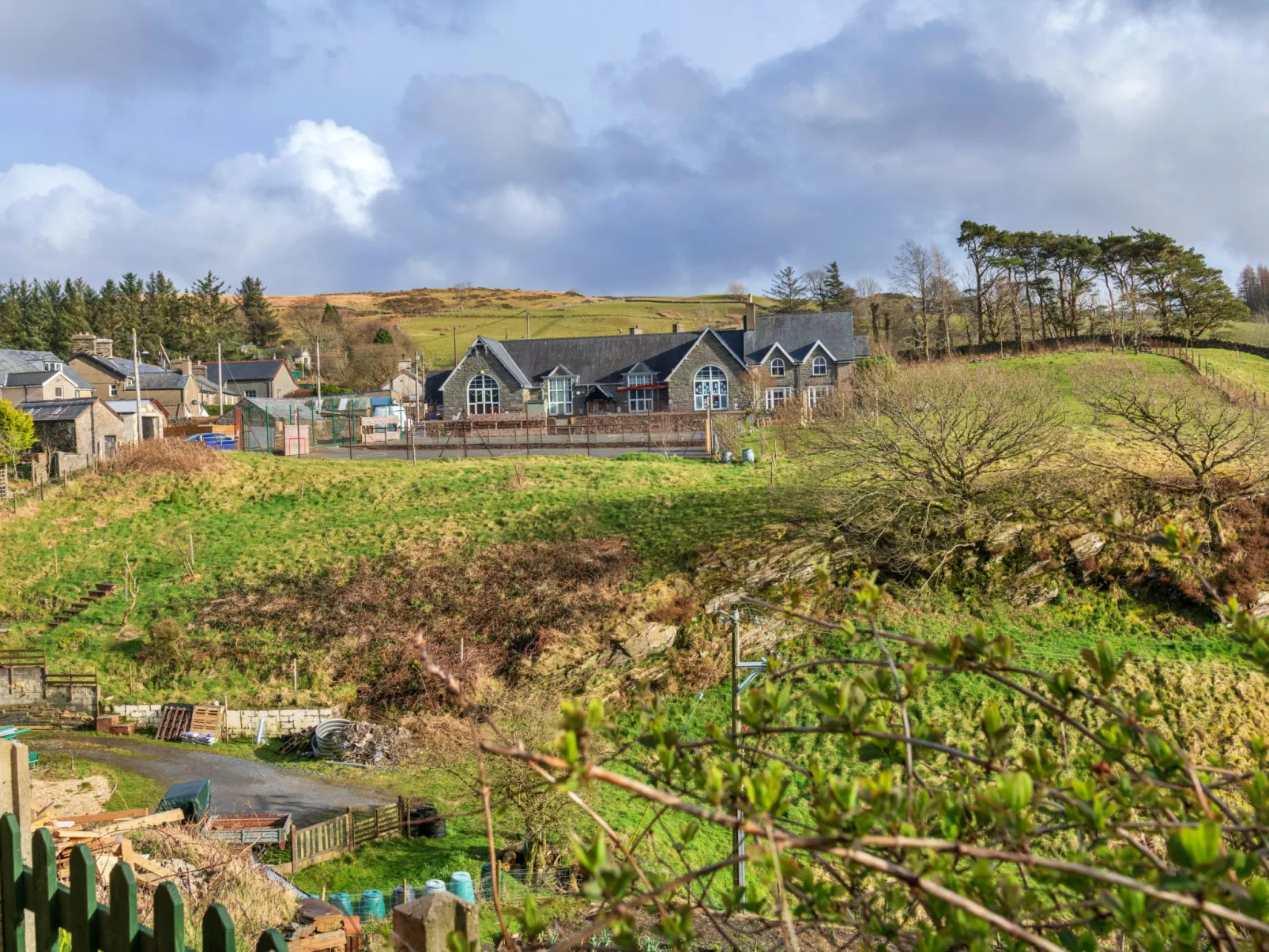 Dolwar Cottage-Outside