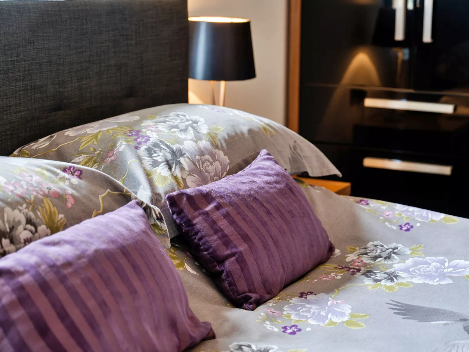 Stone Bow Farmhouse-Inside