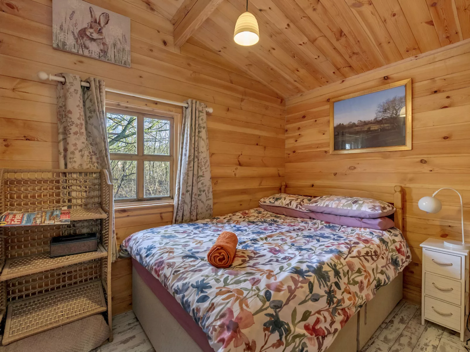 Woodland Lodge-Inside