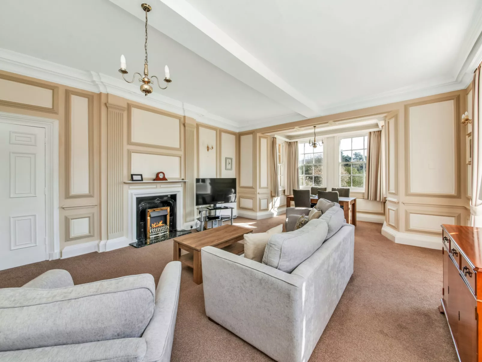 Sutton Hall Apt - Inside