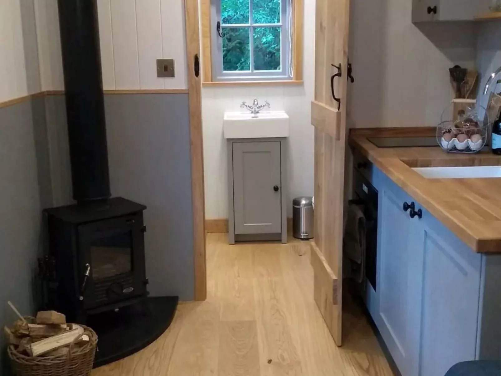 The Bakers Hut-Drinnen