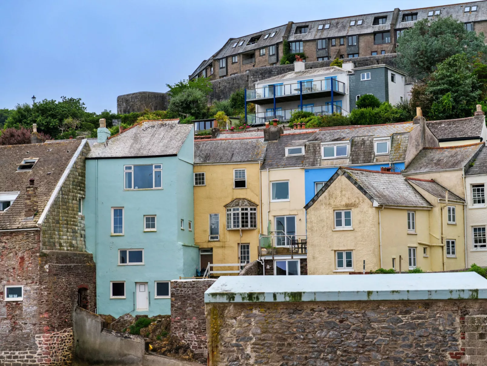 April Cottage-Dedans