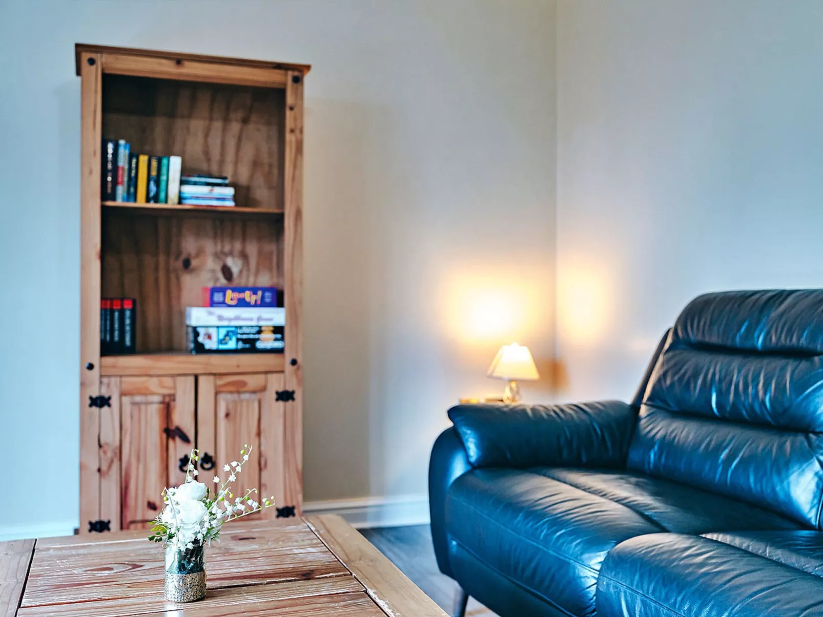 Netley Hall - Honeysuckle-Dedans